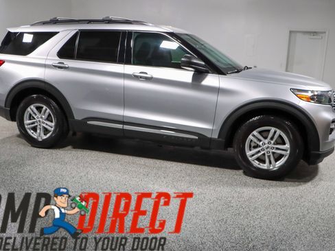 Used 2021 Ford Explorer XLT w/ Equipment Group 202A image 6