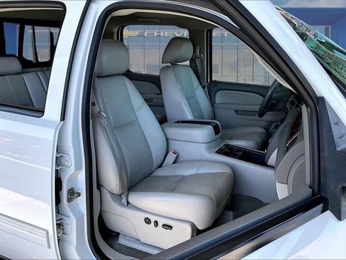 Used 2013 Chevrolet Silverado 2500 LTZ w/ LTZ Plus Package AWD/4WD image 16