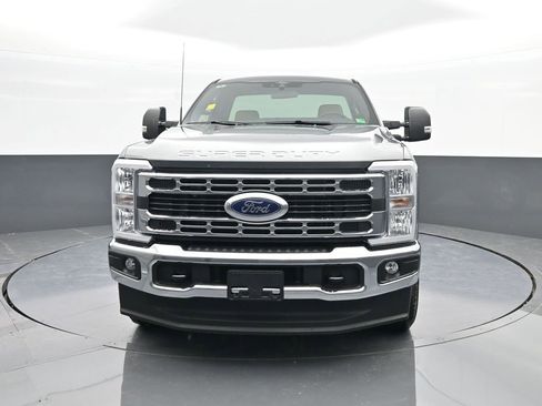 New 2025 Ford F350 XLT image 3