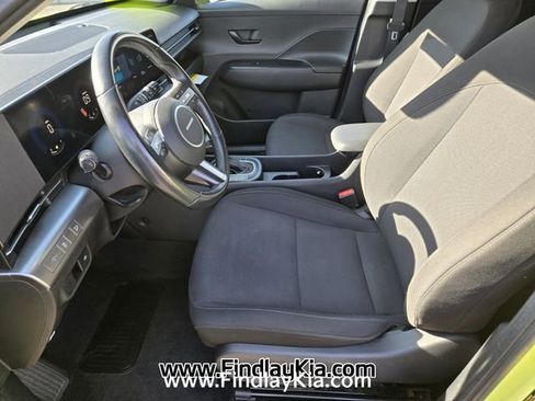 Used 2024 Hyundai Kona SEL image 11