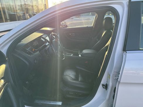 Used 2013 Ford Taurus Limited image 6