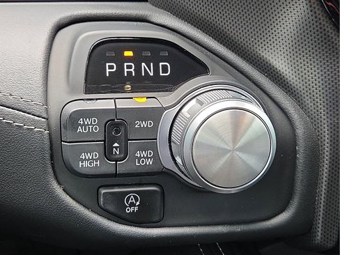 Used 2025 RAM 1500 Limited AWD/4WD image 19