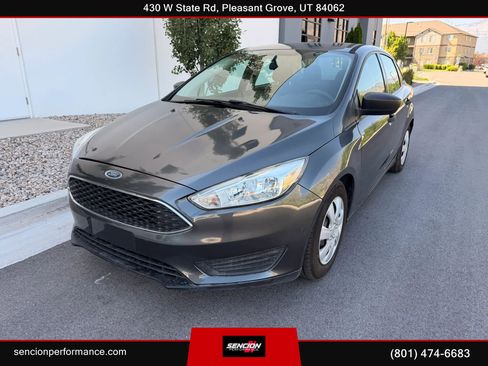 Used 2015 Ford Focus S FWD image 1