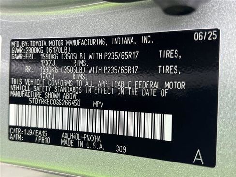 Used 2025 Toyota Sienna XLE image 26