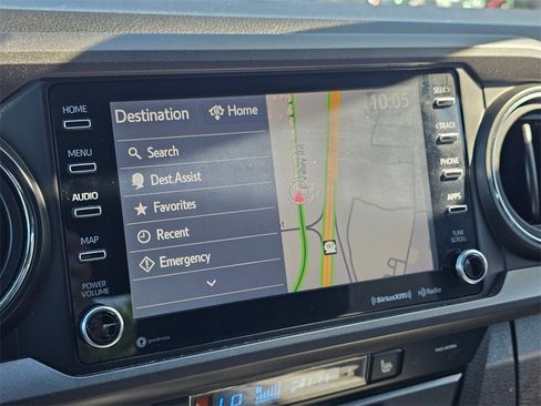 Used 2020 Toyota Tacoma TRD Off-Road w/ Technology Package image 25