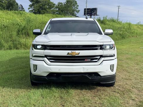Used 2017 Chevrolet Silverado 1500 LTZ Z71 w/ LTZ Plus Package AWD/4WD image 8