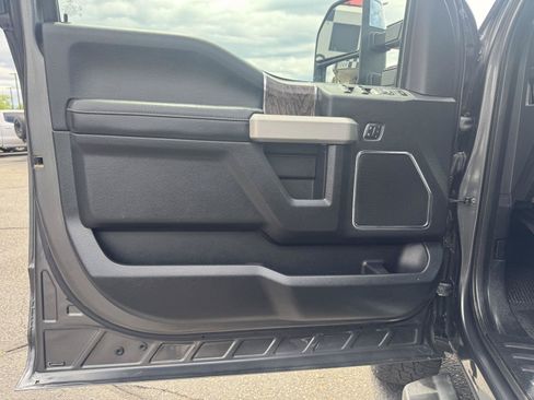 Used 2019 Ford F350 Lariat w/ Lariat Ultimate Package AWD/4WD image 14