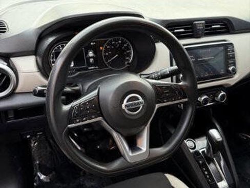 Used 2021 Nissan Versa SV image 12