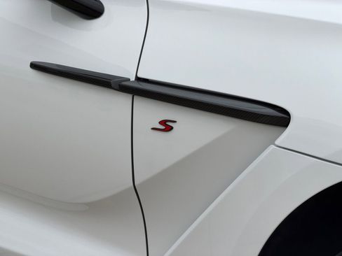 New 2026 Aston Martin DBX S image 23