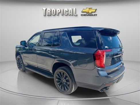 Used 2021 GMC Yukon Denali w/ LPO, Illumination Package image 3