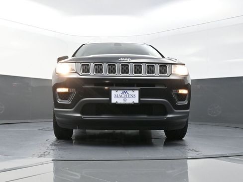 Used 2018 Jeep Compass Sport AWD/4WD image 22