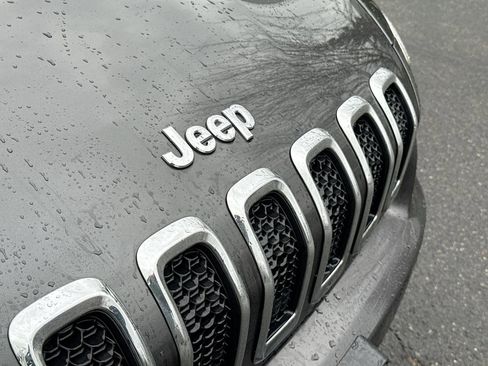 Used 2016 Jeep Cherokee Latitude image 34