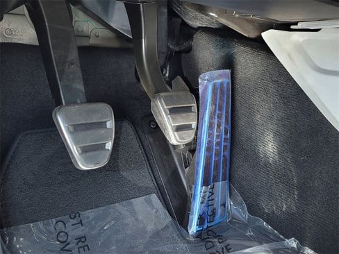 Used 2024 Porsche 718 Cayman S w/ Premium Package image 43