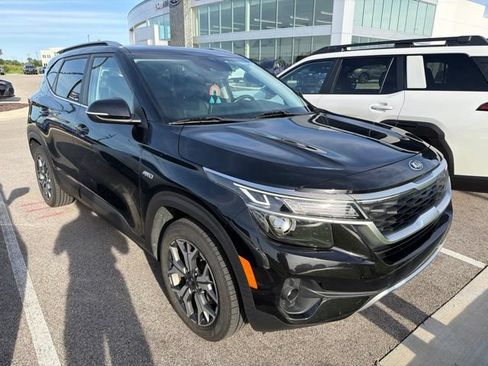 Used 2021 Kia Seltos EX AWD/4WD image 2