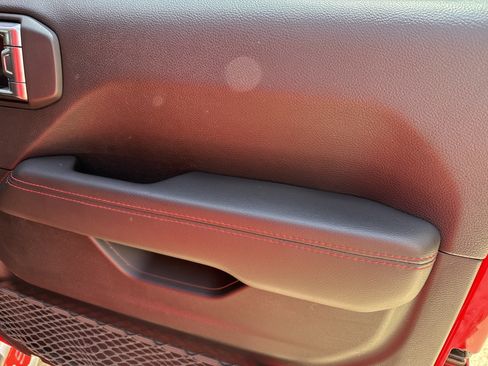 Used 2021 Jeep Wrangler Unlimited Rubicon AWD/4WD image 14