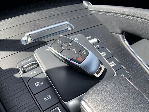 New 2026 Mercedes-Benz GLE 450 4MATIC image 21