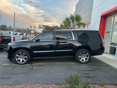 Used 2015 Cadillac Escalade ESV Premium image 7