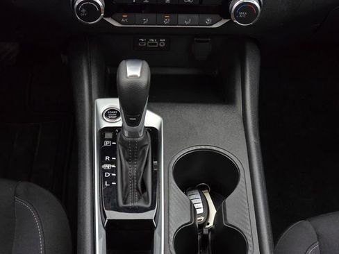 Used 2025 Nissan Altima 2.5 SV FWD image 12