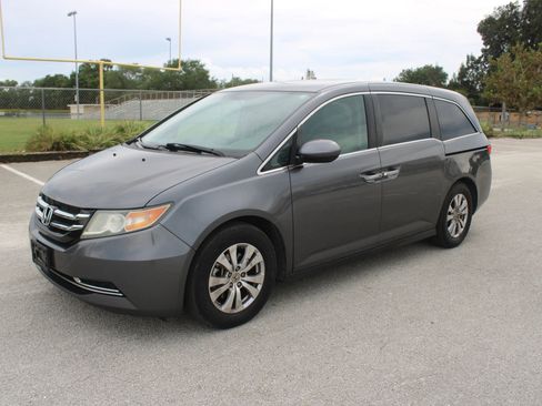 Used 2016 Honda Odyssey SE image 4