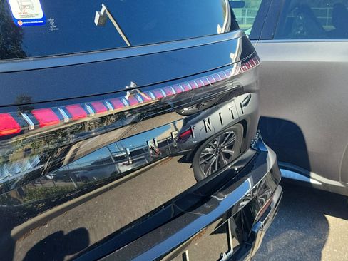 New 2026 INFINITI QX80 Autograph w/ Premium Cargo Package image 6