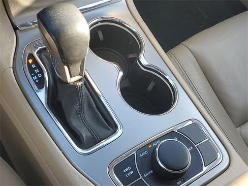 Used 2020 Jeep Grand Cherokee Limited image 30