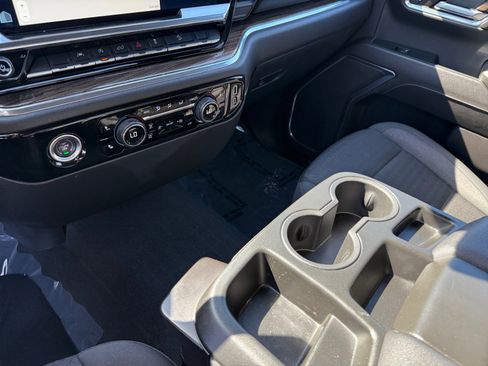 Used 2024 Chevrolet Silverado 1500 LT Trail Boss w/ Protection Package AWD/4WD image 13