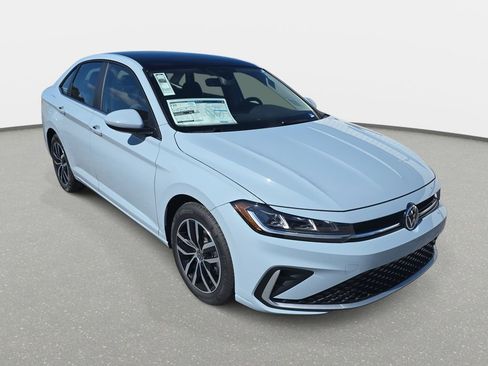 New 2026 Volkswagen Jetta SE image 3