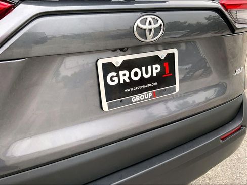 Used 2024 Toyota RAV4 XLE image 9