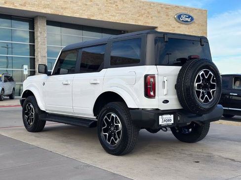 New 2025 Ford Bronco Outer Banks image 24