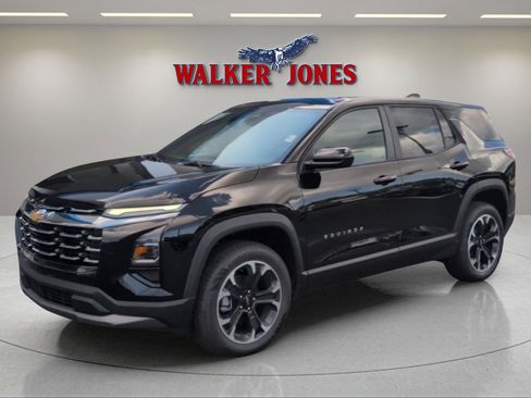 New 2026 Chevrolet Equinox LT w/ Convenience Package II AWD/4WD image 7