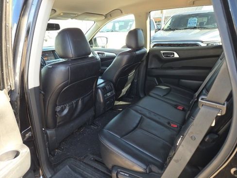 Used 2019 Nissan Pathfinder SL image 15