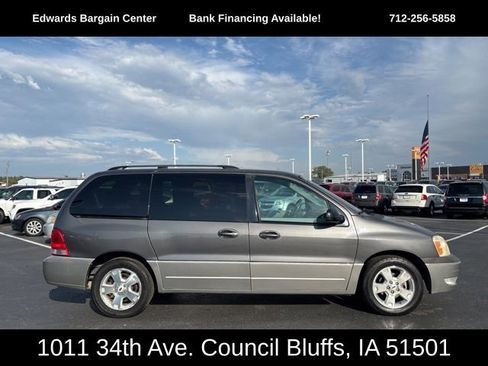 Used 2005 Ford Freestar Limited image 1