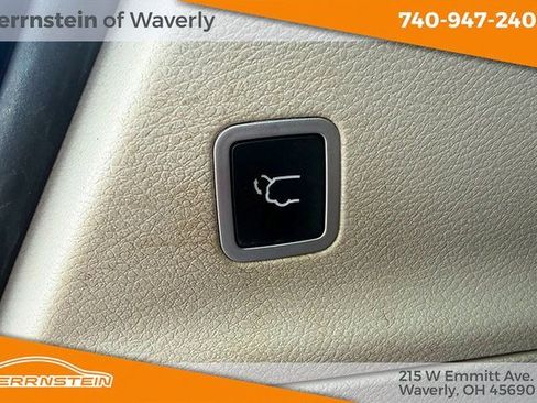 Used 2017 Chrysler Pacifica Touring Plus w/ Security Group image 18