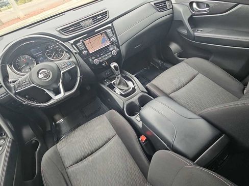 Used 2020 Nissan Rogue SV w/ Premium Package image 22