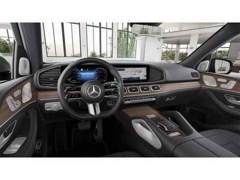 New 2026 Mercedes-Benz GLS 580 4MATIC image 3