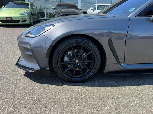 Used 2024 Toyota GR86 Premium RWD image 5