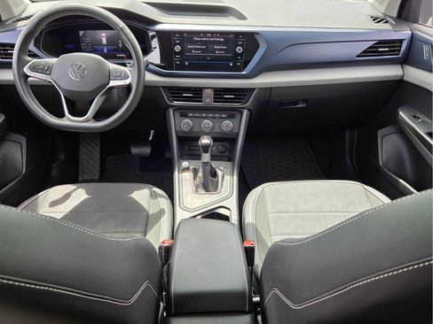 Used 2022 Volkswagen Taos SE image 11