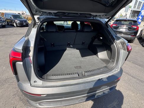 Used 2024 Chevrolet Blazer EV LT image 9