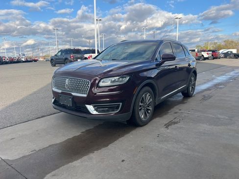 Used 2019 Lincoln Nautilus Select image 1