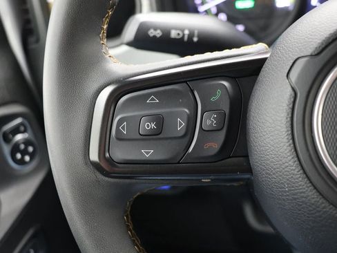 Used 2024 Jeep Wrangler Unlimited image 20