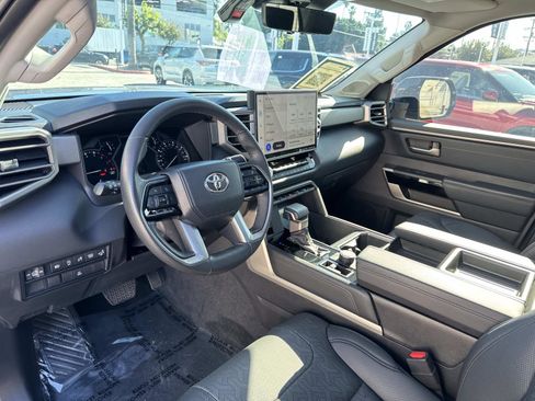 Used 2023 Toyota Tundra Limited image 11