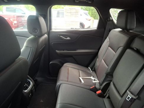 Certified 2022 Chevrolet Blazer RS w/ Enhanced Convenience Package AWD/4WD image 11