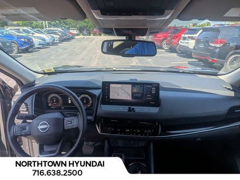 Used 2026 Nissan Rogue SL AWD/4WD image 6