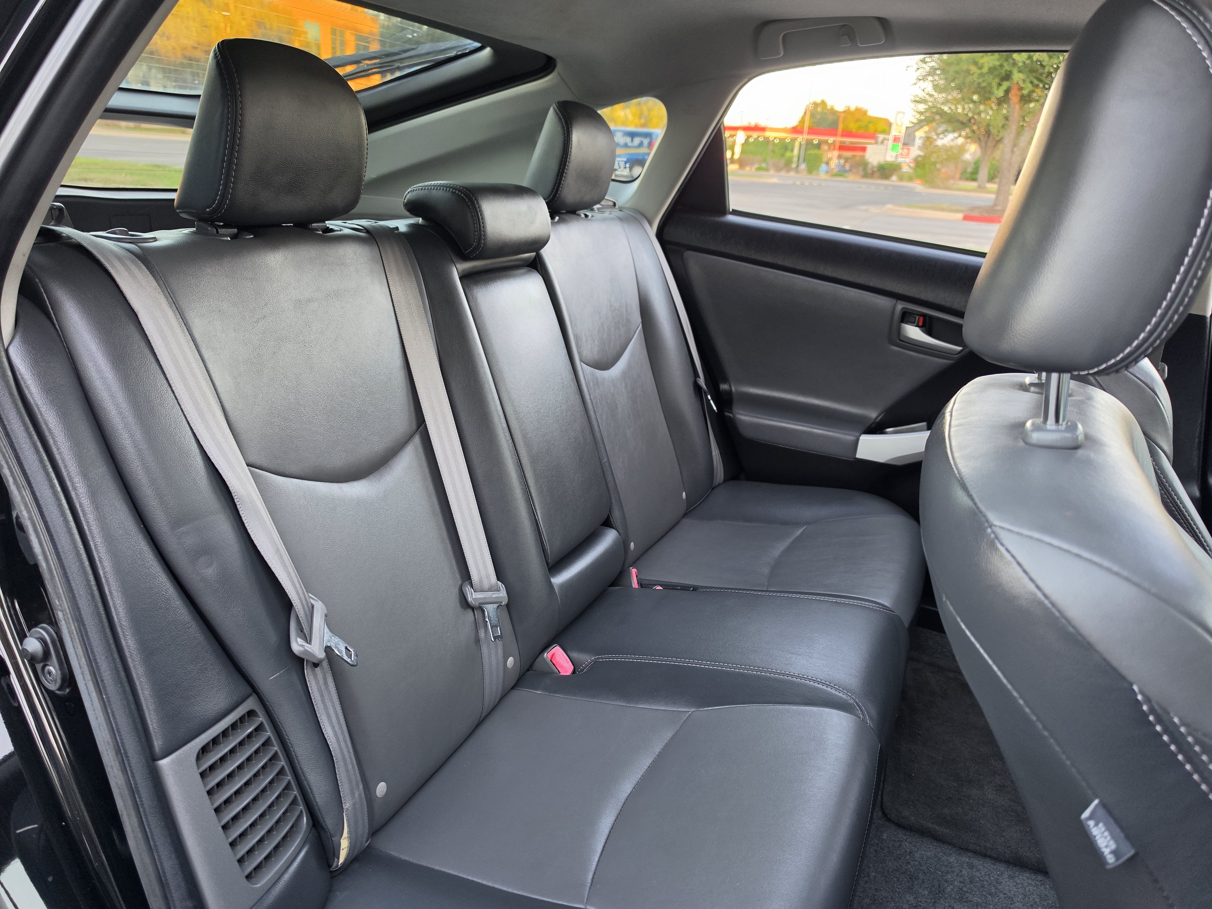 Used 2013 Toyota Prius Four w/ Deluxe Solar Roof Pkg FWD image 20