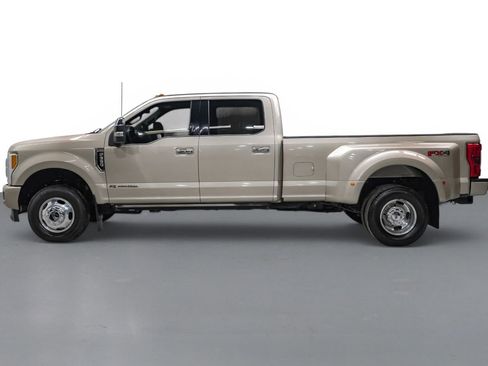 Used 2018 Ford F350 Platinum w/ Platinum Ultimate Package AWD/4WD image 9