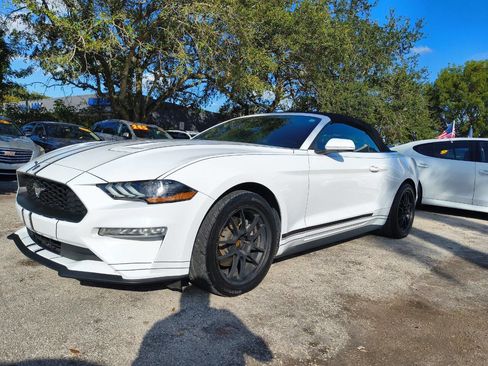 Used 2022 Ford Mustang Premium image 3