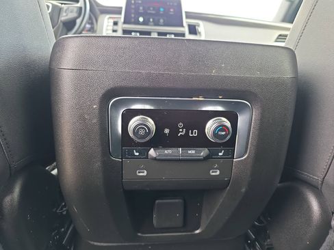 Used 2023 GMC Yukon XL AT4 w/ AT4 Premium Package AWD/4WD image 13