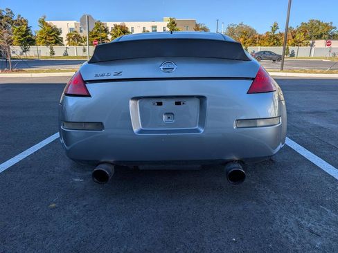Used 2006 Nissan 350Z Enthusiast w/ (N93) Cargo Convenience Pkg image 8