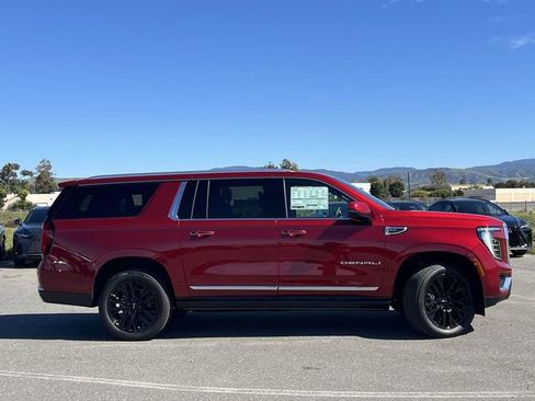 New 2026 GMC Yukon XL Denali w/ Denali Reserve Package AWD/4WD image 2