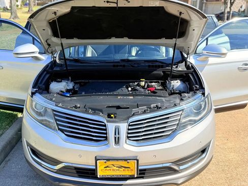 Used 2018 Lincoln MKX Reserve FWD image 18